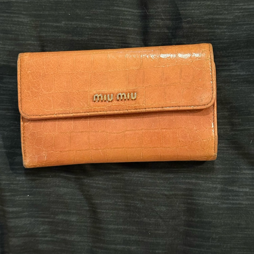 Miu Miu Croc-Embossed Wallet Peach/Coral
